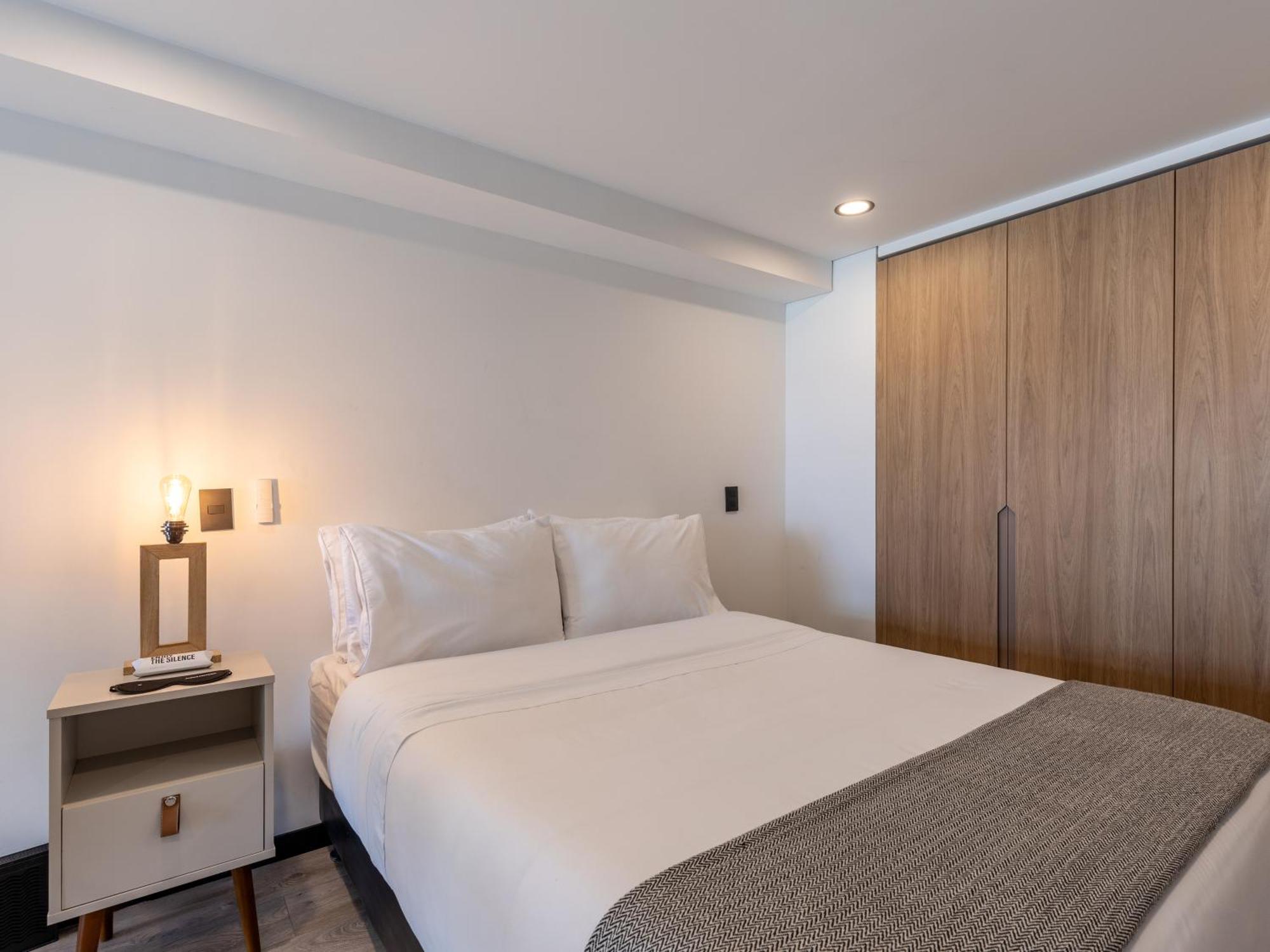 Apartahotel Wynwood House Stylish Loft In El Polo Modern &
