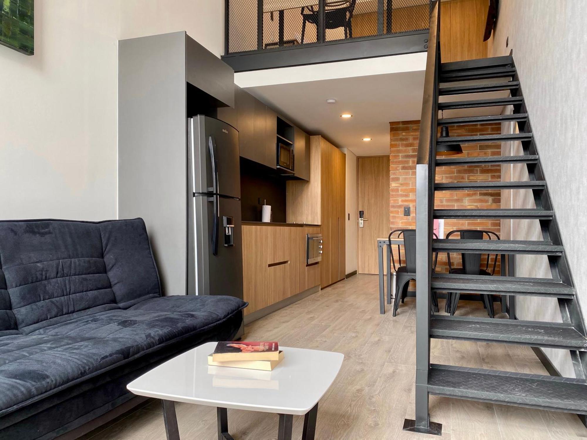 Wynwood House Stylish Loft In El Polo Modern &