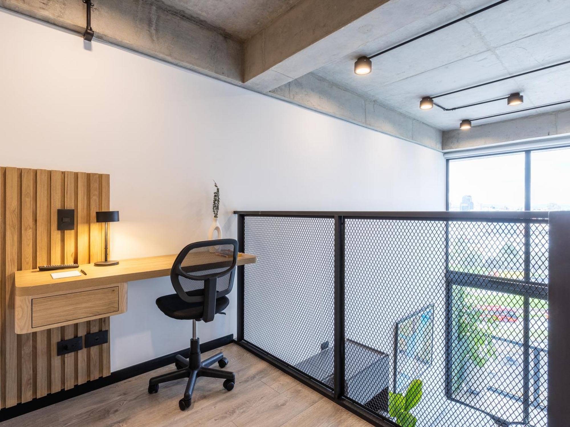 Wynwood House Stylish Loft In El Polo Modern & Aparthotel